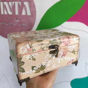Caja Vintage con Decoupage